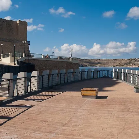 Blue Harbour 2 Bedroom Seafront Apartments With Large Terrace With Spectacular Sea Views - By Getawaysmalta St. Paul's Bay Buitenkant foto