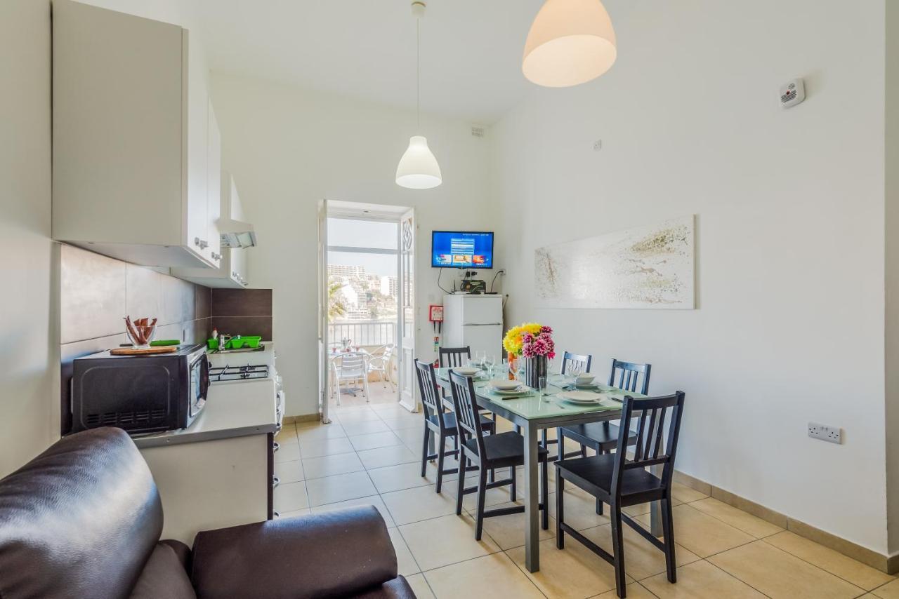Apartment Blue Harbour: Seafront With Terrace Views *