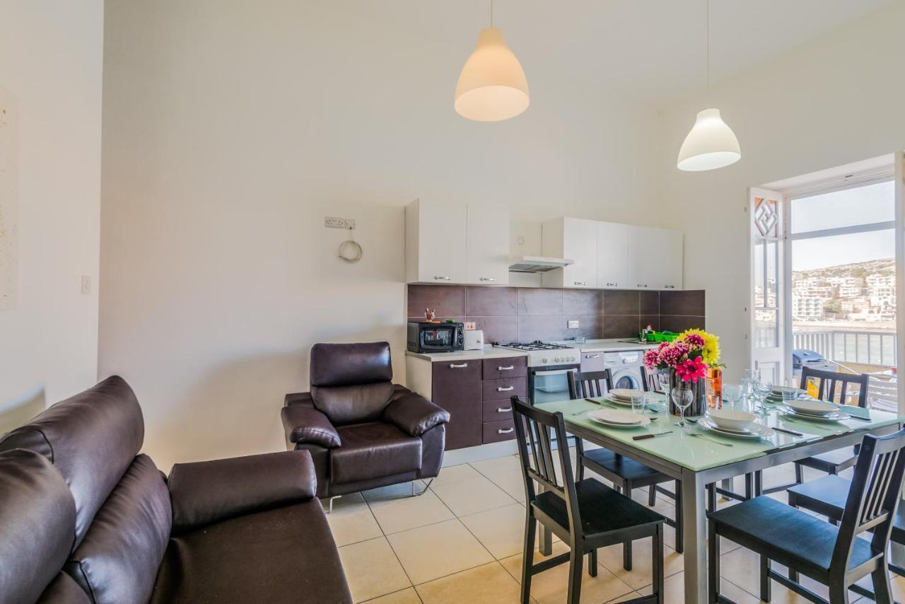 Apartment Blue Harbour: Seafront With Terrace Views St. Paul's Bay